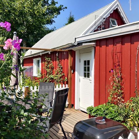 Lillstugan - Centralt Och Havsnaera I Lugnt Villomrade Falkenberg Esterno foto