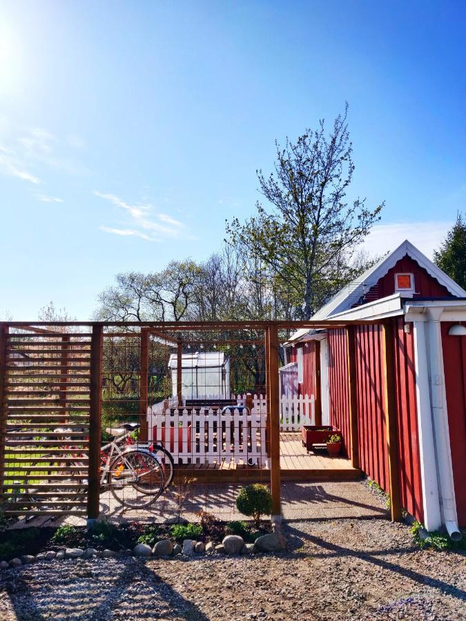 Lillstugan - Centralt Och Havsnaera I Lugnt Villomrade Falkenberg Esterno foto